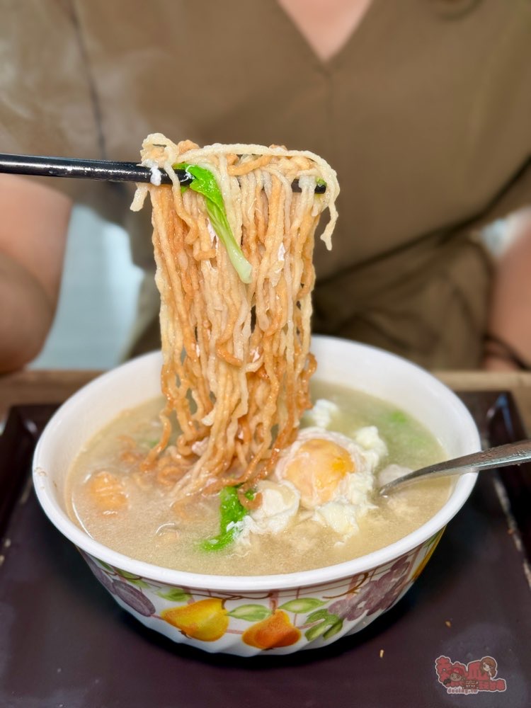 【麻豆美食】麻豆超人氣排隊銅板美食，搬遷後人氣更旺：林媽媽鍋燒意麵