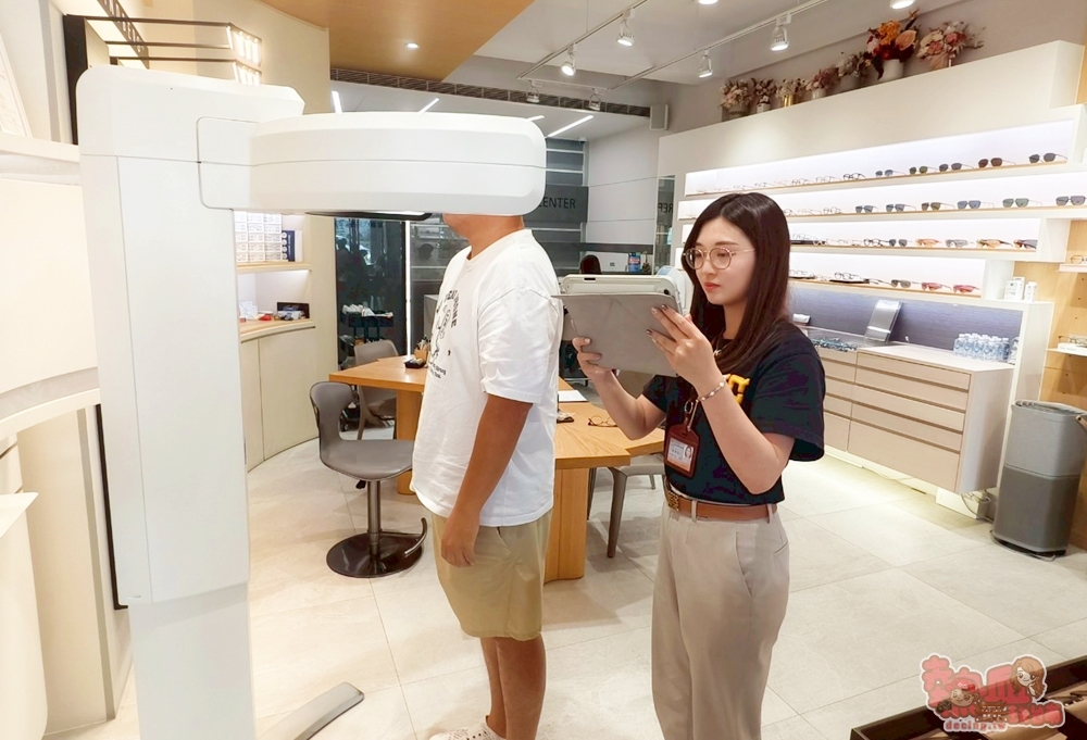 【台南眼鏡行】明格眼鏡店：老花到多焦，專業選擇讓你一眼搞定！