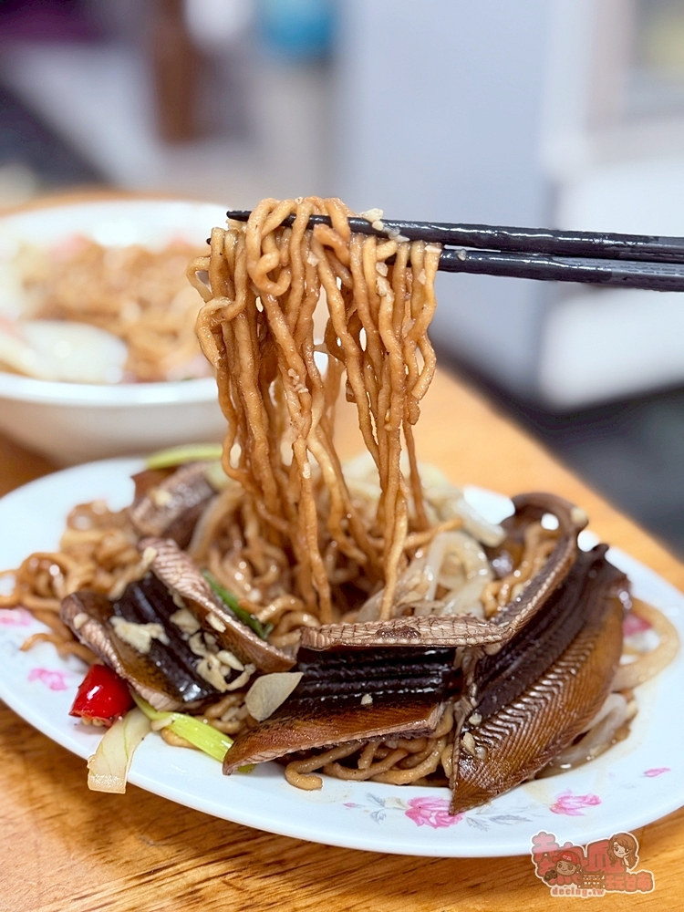 【台南美食】尺二鱔魚意麵:永康隱藏版鱔魚意麵!鱔魚,花枝分量驚人,堪稱台南最佛鱔魚意麵~