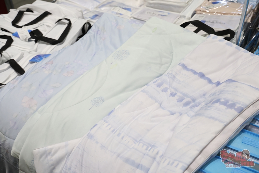 【台南特賣】台灣廠拍:tokuyo 按摩椅限量 4 折出清！品牌運動鞋第二件只要 10 元，超多涼感衣、各國人氣零食通通下殺~