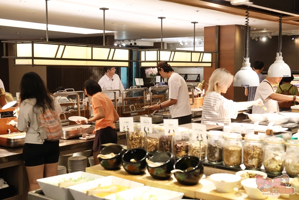 【新北住宿】大板根森林溫泉酒店:沉浸式的恐龍世界,爽泡觀景溫泉,親子渡假天堂,一站全搞定~