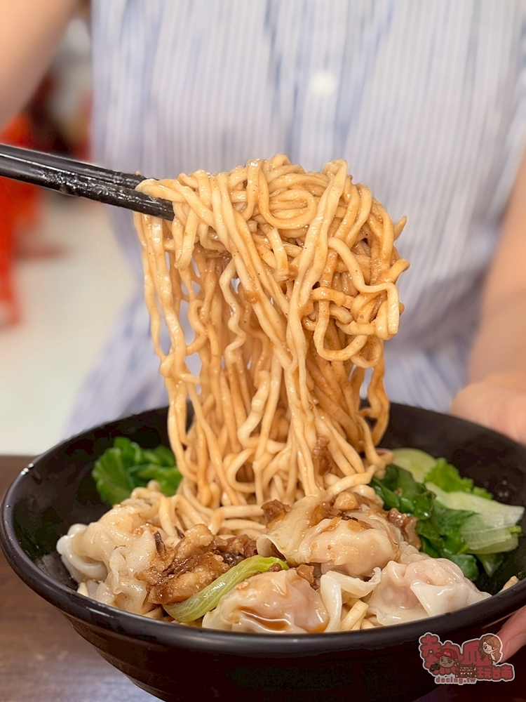 【台南美食】陳媽媽汕頭意麵涼麵:在地人不想說的秘密,超好吃涼麵,香濃口感清爽又開胃,吃完會想念~