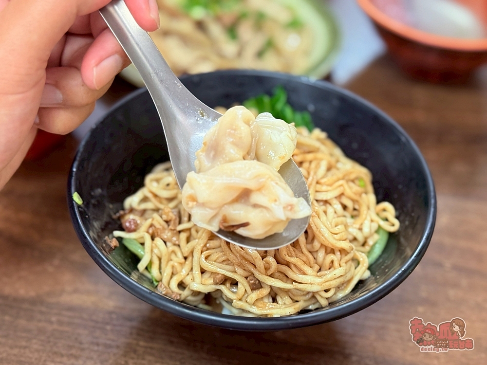 【台南美食】陳媽媽汕頭意麵涼麵:在地人不想說的秘密,超好吃涼麵,香濃口感清爽又開胃,吃完會想念~