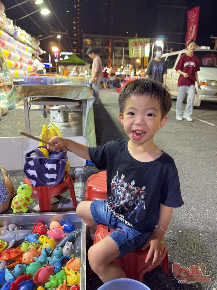 【台南夜市】小北新成功夜市:每週二五限定營業,有免費停車場,排隊必吃美食有這幾家~