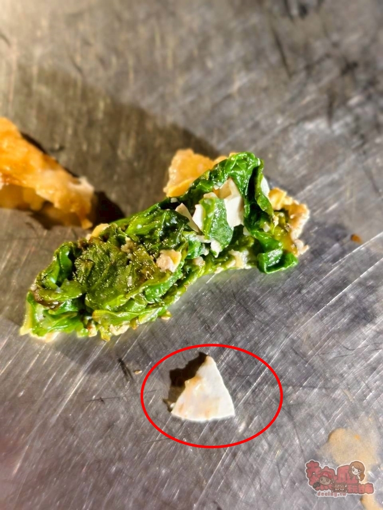 【台南夜市】廟口酥皮蚵仔煎:台南超脆皮蚵仔煎,顛覆傳統蚵仔煎吃法,獨門醬汁是關鍵~