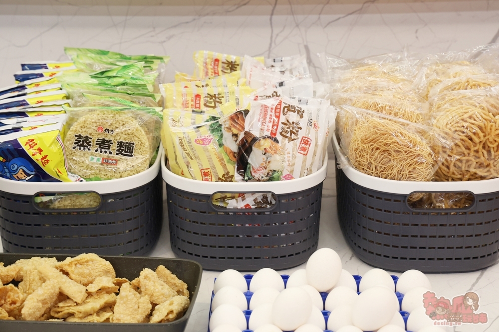 【台南火鍋】和爺麻辣安平市府店:火鍋只要288元,麵食/飲料/冰品吃到飽,麻辣豆腐鴨血,全部免費續給你~
