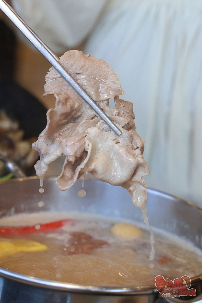 【台南火鍋】和爺麻辣安平市府店:火鍋只要288元,麵食/飲料/冰品吃到飽,麻辣豆腐鴨血,全部免費續給你~