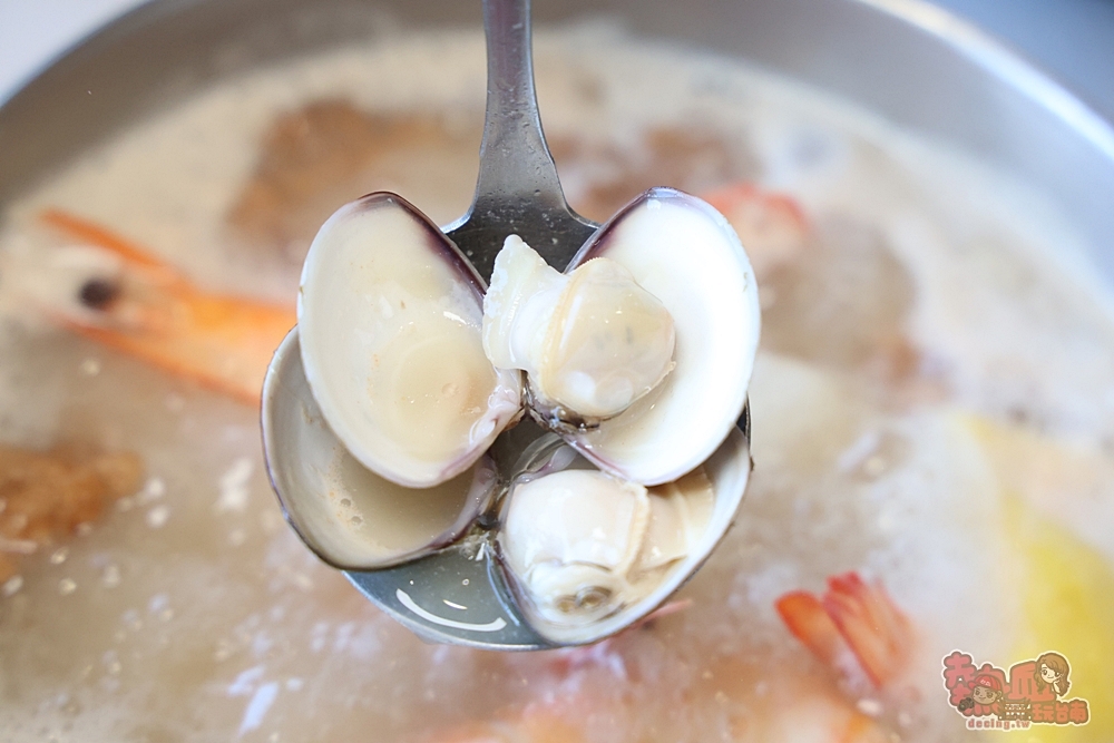 【台南火鍋】和爺麻辣安平市府店:火鍋只要288元,麵食/飲料/冰品吃到飽,麻辣豆腐鴨血,全部免費續給你~