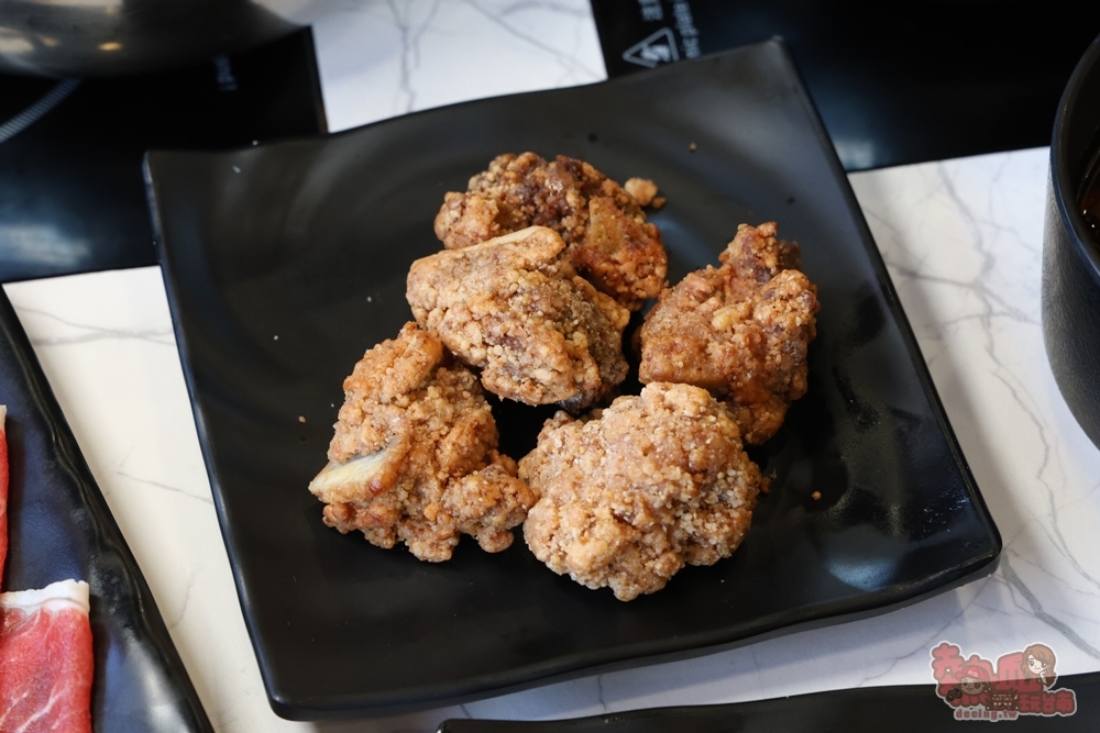 【台南火鍋】和爺麻辣安平市府店:火鍋只要288元,麵食/飲料/冰品吃到飽,麻辣豆腐鴨血,全部免費續給你~