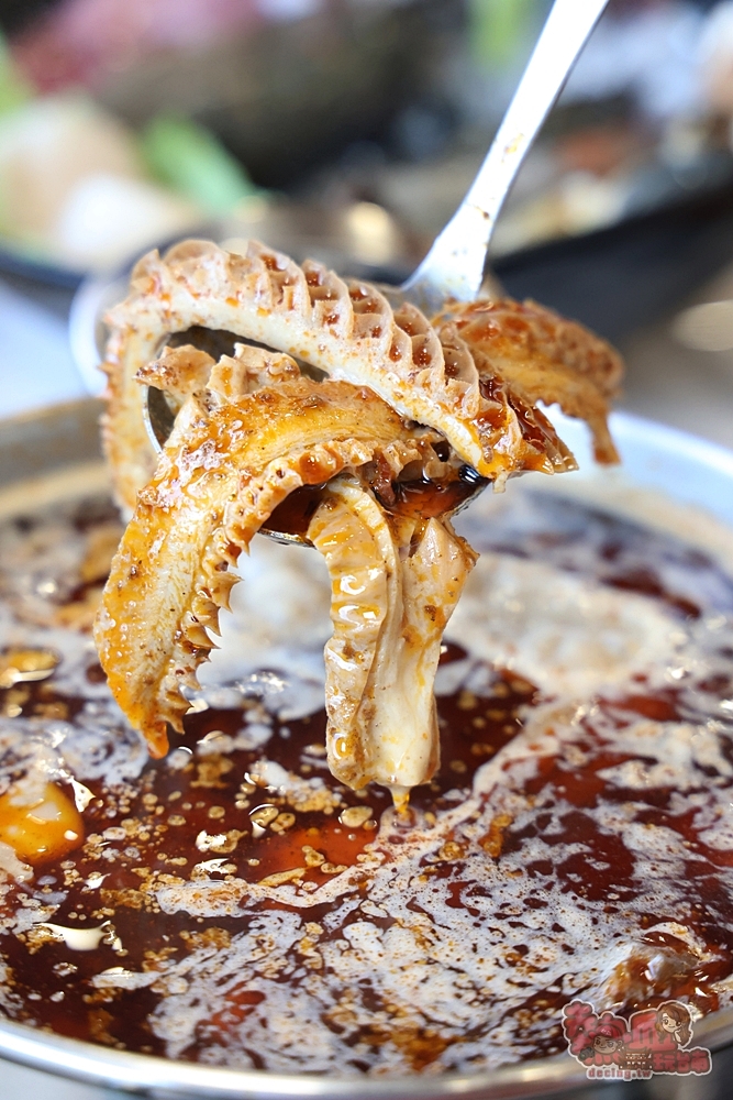 【台南火鍋】和爺麻辣安平市府店:火鍋只要288元,麵食/飲料/冰品吃到飽,麻辣豆腐鴨血,全部免費續給你~
