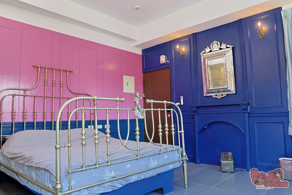 【安平包棟民宿】美萊茵安平民宿三館:可容納6–40人多人住宿，KTV、麻將桌、飛鏢機、免費停車一次滿足~