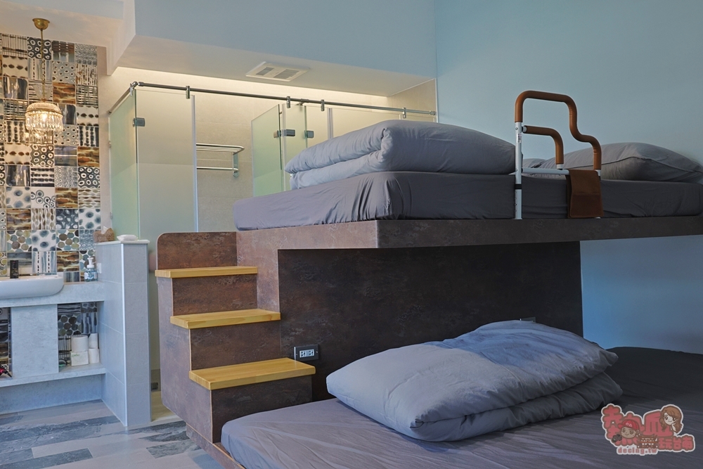 【安平包棟民宿】美萊茵安平民宿三館:可容納6–40人多人住宿，KTV、麻將桌、飛鏢機、免費停車一次滿足~