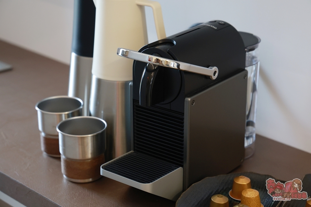 【安平包棟民宿】美萊茵安平民宿三館:可容納6–40人多人住宿，KTV、麻將桌、飛鏢機、免費停車一次滿足~