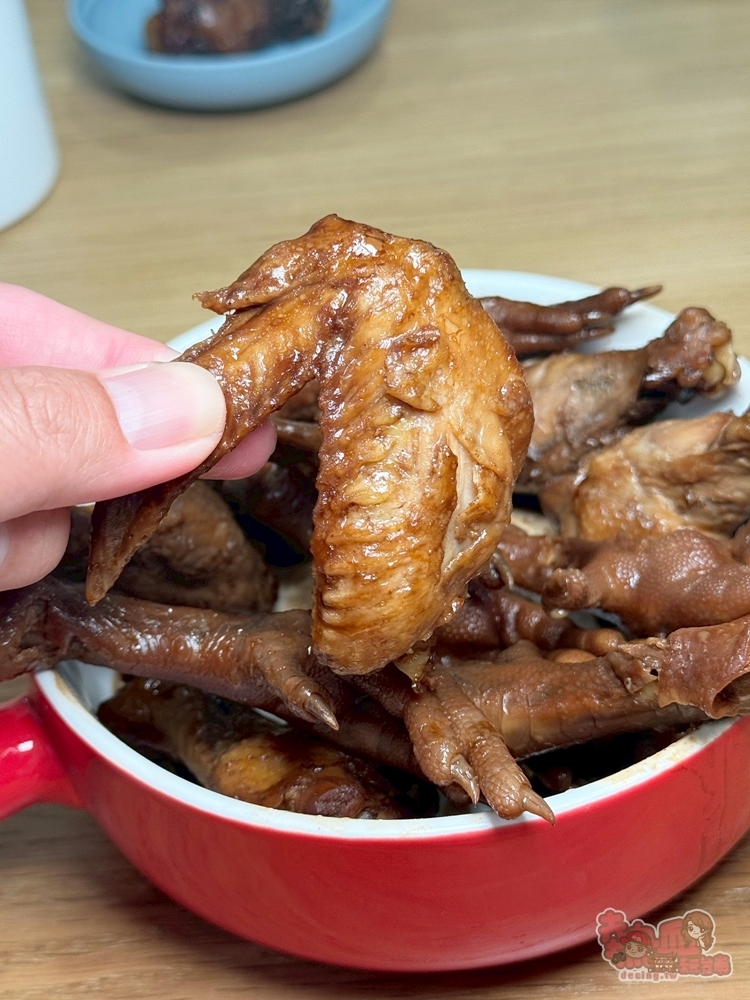 【台南美食】阿富師滷雞腳:夜市超人氣滷雞腳,軟嫩好吃又不死鹹,吃完後悔買太少~