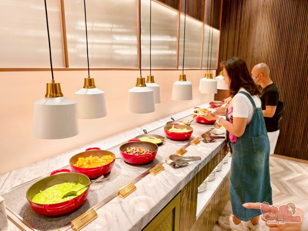 【台南美食】朵頤牛排:主餐只是配角,朵頤牛排的百匯自助吧才是真正靈魂~