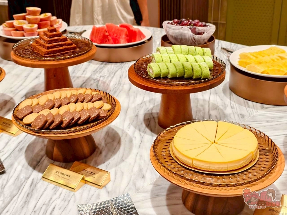 【台南美食】朵頤牛排:主餐只是配角,朵頤牛排的百匯自助吧才是真正靈魂~