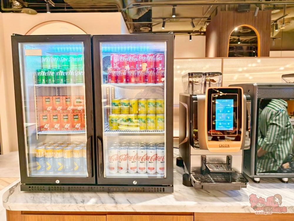 【台南美食】朵頤牛排:主餐只是配角,朵頤牛排的百匯自助吧才是真正靈魂~