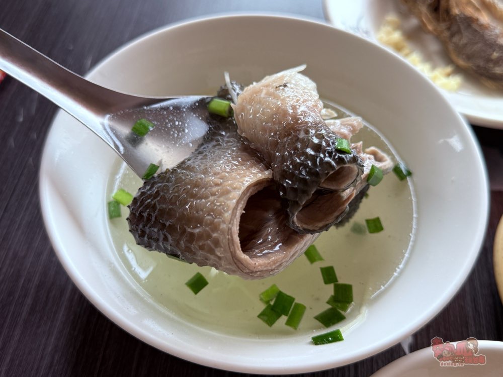 【台南美食】你要生魚皮還是熟魚皮？這間台南肉燥飯老店，是你不能錯過的台南好滋味：阿和肉燥飯