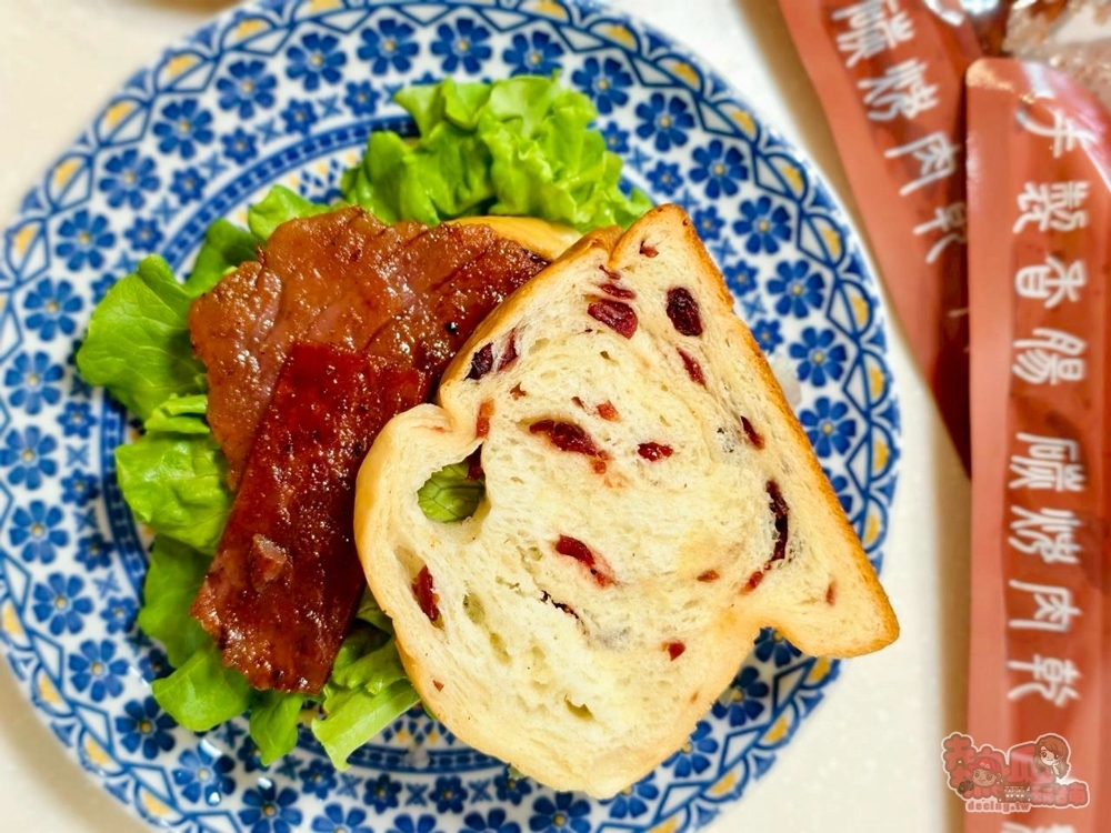 【台南美食】富香牌肉乾肉鬆:台南在地50年老店,快失傳的古早味炭燒豬肉乾,好吃到流眼淚~