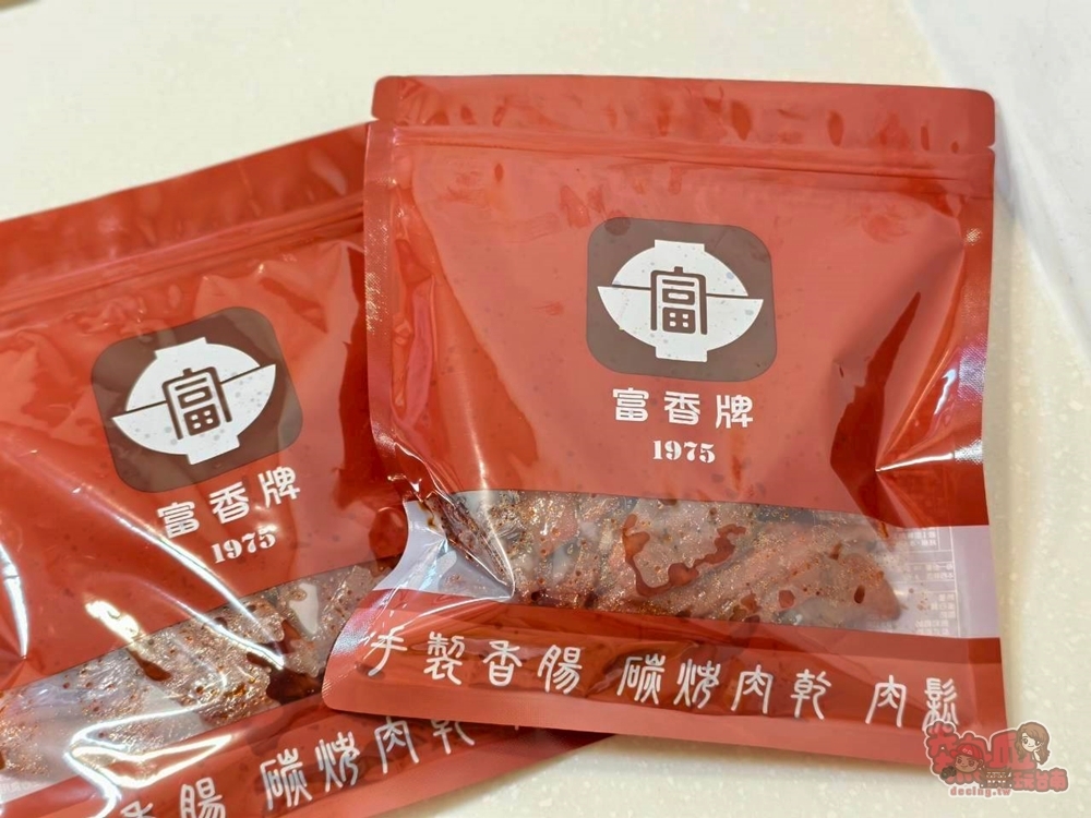 【台南美食】富香牌肉乾肉鬆:台南在地50年老店,快失傳的古早味炭燒豬肉乾,好吃到流眼淚~