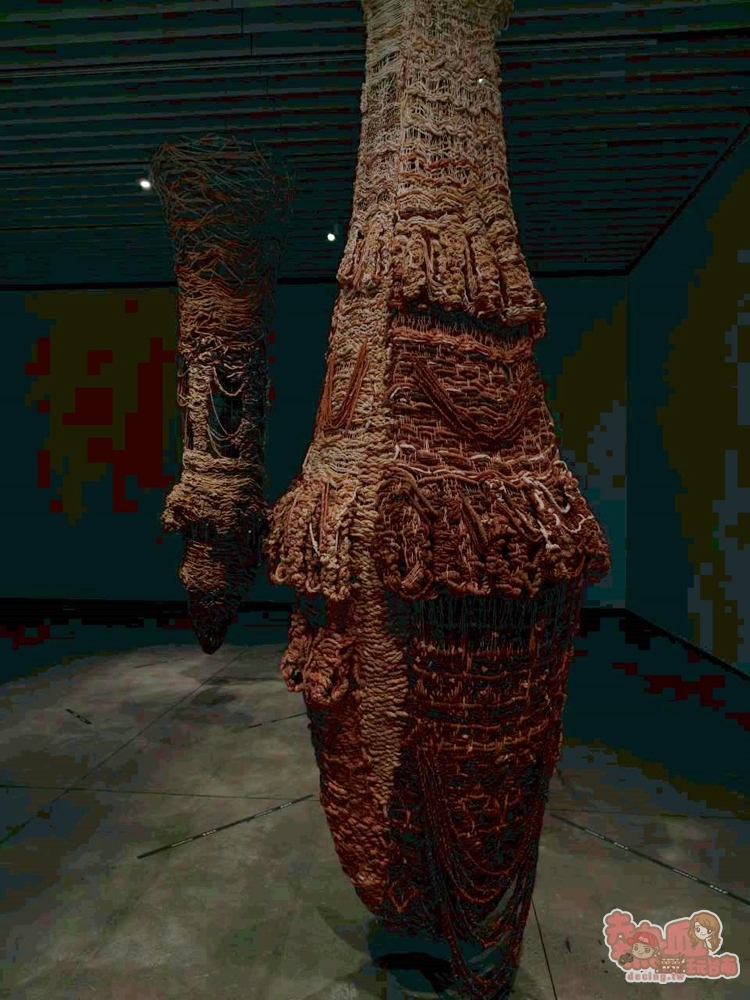 【台南展覽】南美館秋季大展:日本超現實感官體驗,另人毛骨凜然的「皮膚と內臓－自己、世界、時間」