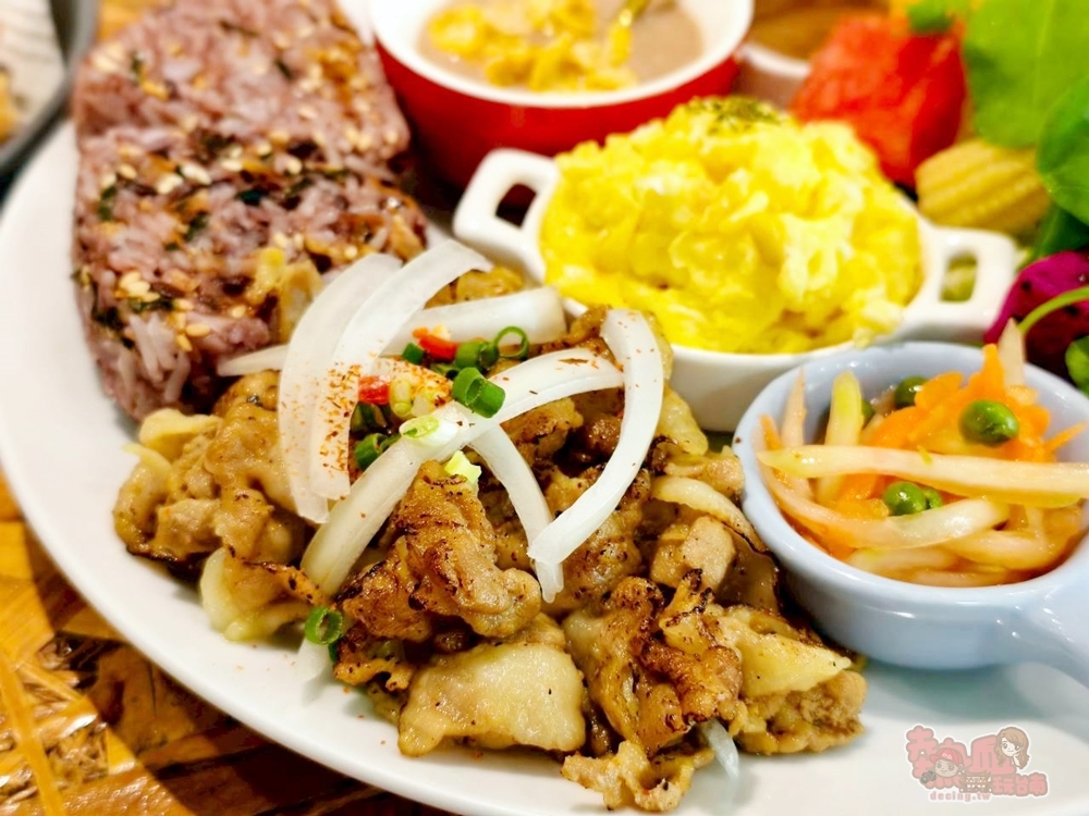 【台南早午餐】小曼谷:台南少見老宅泰式早午餐,隱藏在巷子裡一不小心就會路過~
