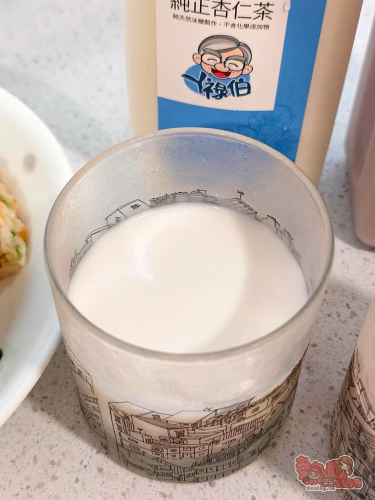 【台南美食】阿祿伯杏仁茶:隱藏在住家內超隱藏版杏仁茶,台南在地超過20年老字號,少見黑米杏仁茶超好喝~