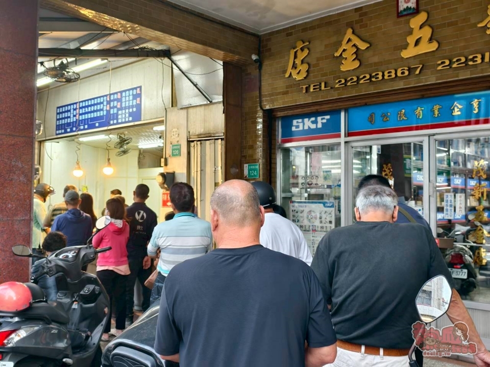【台南美食】金華路無名飯桌:台南傳奇飯桌仔,一天只開晚上四小時,每次來都排爆~