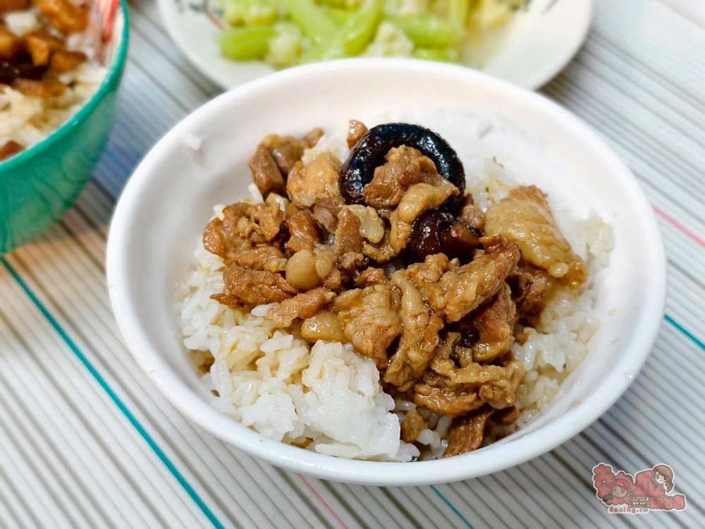 【台南美食】金華路無名飯桌:台南傳奇飯桌仔,一天只開晚上四小時,每次來都排爆~