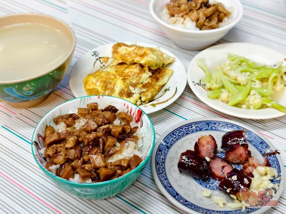 【台南美食】金華路無名飯桌:台南傳奇飯桌仔,一天只開晚上四小時,每次來都排爆~