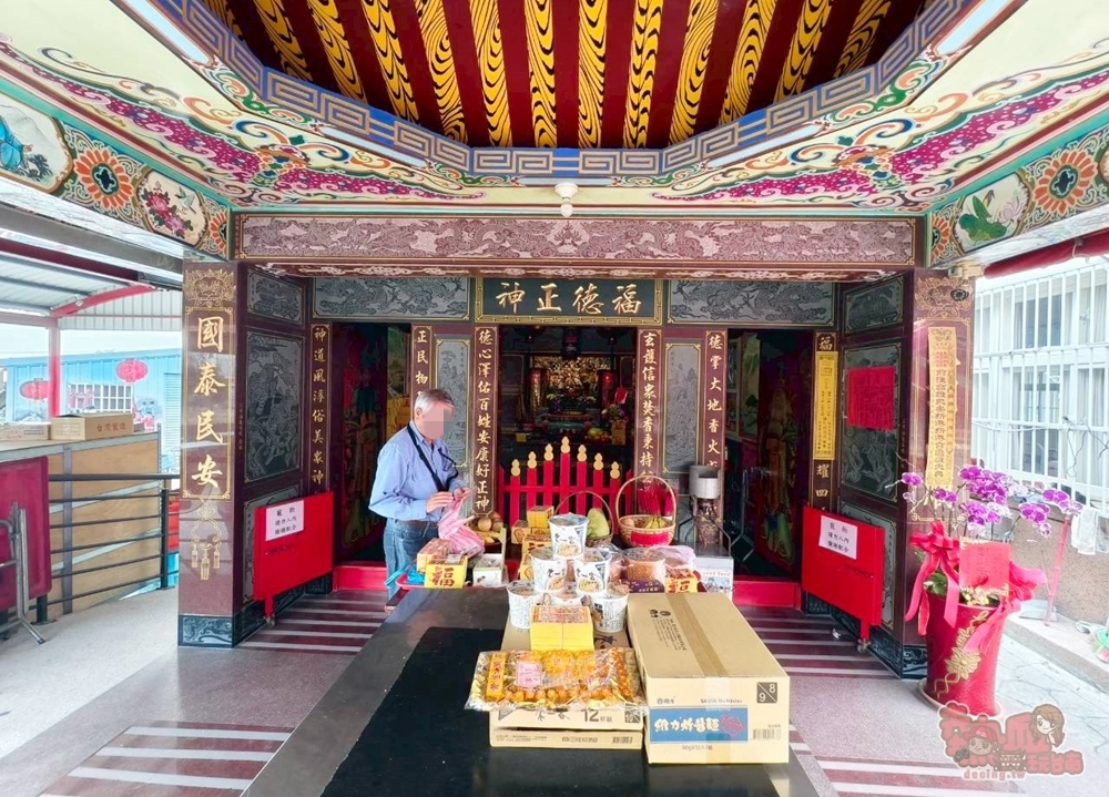 【高雄景點】永安泡麵土地公:高雄泡麵土地公廟,求財吃泡麵還可以看海景~