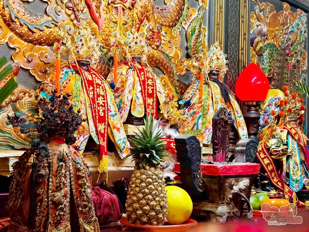 【高雄景點】永安泡麵土地公:高雄泡麵土地公廟,求財吃泡麵還可以看海景~