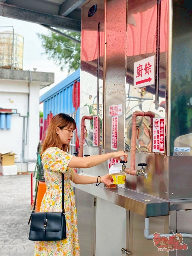 【高雄景點】永安泡麵土地公:高雄泡麵土地公廟,求財吃泡麵還可以看海景~