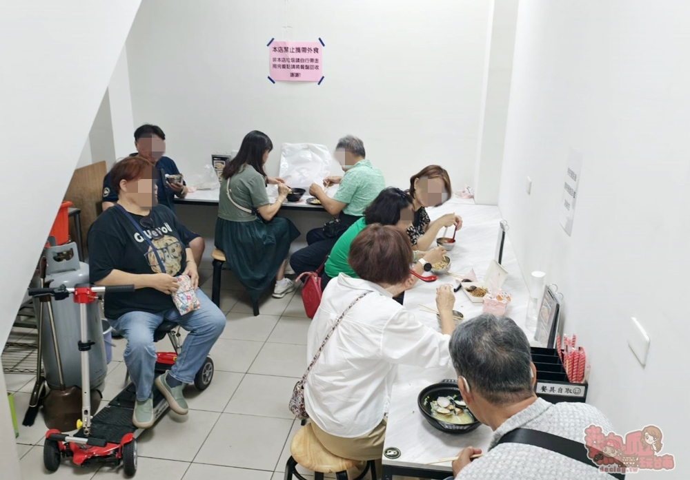 【台南美食】順慶海鮮粥麵:水仙宮旁海鮮粥店,人氣冠軍海產粥料多澎派,隱藏版日式蟳肉丼飯太迷人了吧~
