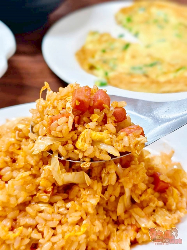 【台南美食】珍饌麵店:七股國小旁的古早味麵店,被麵店耽誤的熱炒店,古早味番茄炒飯超好吃又大份量~