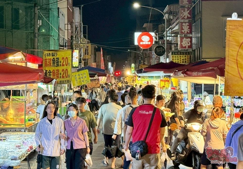 新營夜市:週六限定新營夜市,網友公認台南溪北地區最強夜市就是新營夜市~