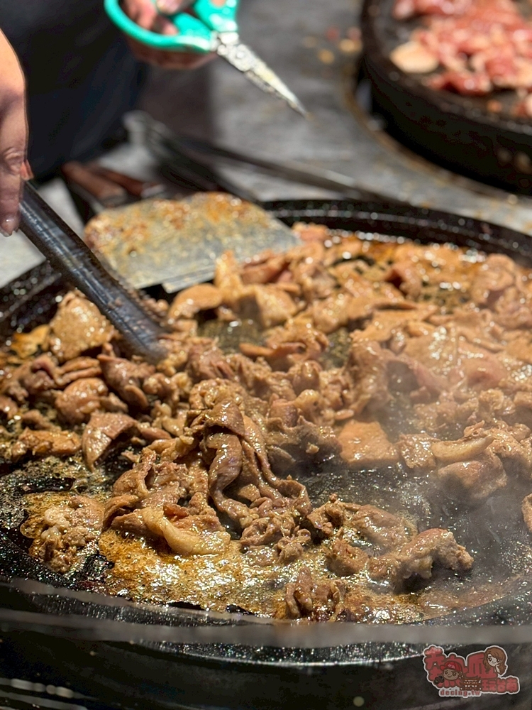 新營夜市:週六限定新營夜市,網友公認台南溪北地區最強夜市就是新營夜市~