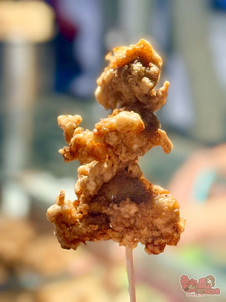 【台南美食】阿肥嬤炸雞:夜市隱藏版中藥炸雞,中藥炸雞味道渾厚,雞肉大塊充滿香氣,真的有夠好吃~