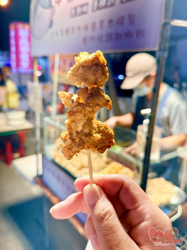 【台南美食】阿肥嬤炸雞:夜市隱藏版中藥炸雞,中藥炸雞味道渾厚,雞肉大塊充滿香氣,真的有夠好吃~