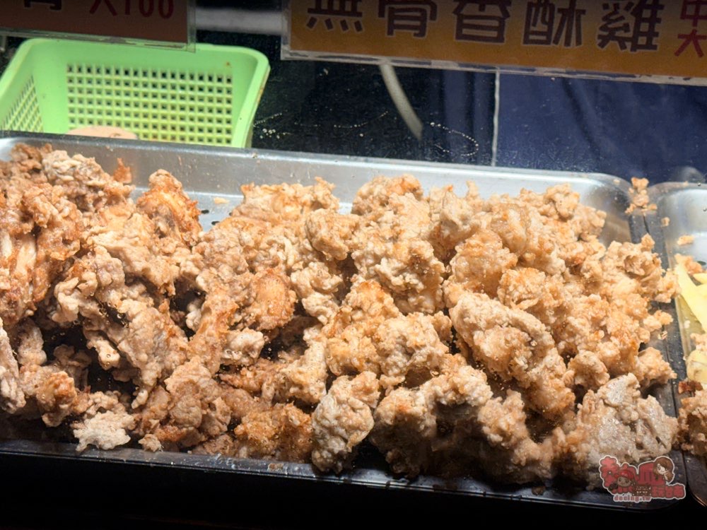 【台南美食】阿肥嬤炸雞:夜市隱藏版中藥炸雞,中藥炸雞味道渾厚,雞肉大塊充滿香氣,真的有夠好吃~ 【台南美食】阿肥嬤炸雞:夜市隱藏版中藥炸雞,中藥炸雞味道渾厚,雞肉大塊充滿香氣,真的有夠好吃~