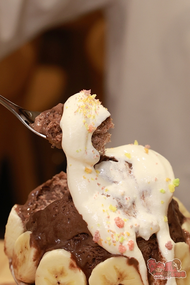 【台南美食】QQ田甜品工坊:東區超人氣冰品店,料多價格實在,日系雪花冰.紅豆湯.嫩仙草超激推~