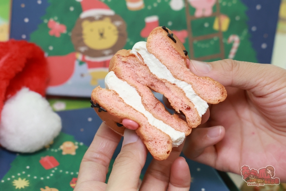 【台南甜點】卷卷烘焙:可愛甜點專賣店,聖誕生乳銅鑼燒來啦,冏餅人麋鹿呆萌好可愛~