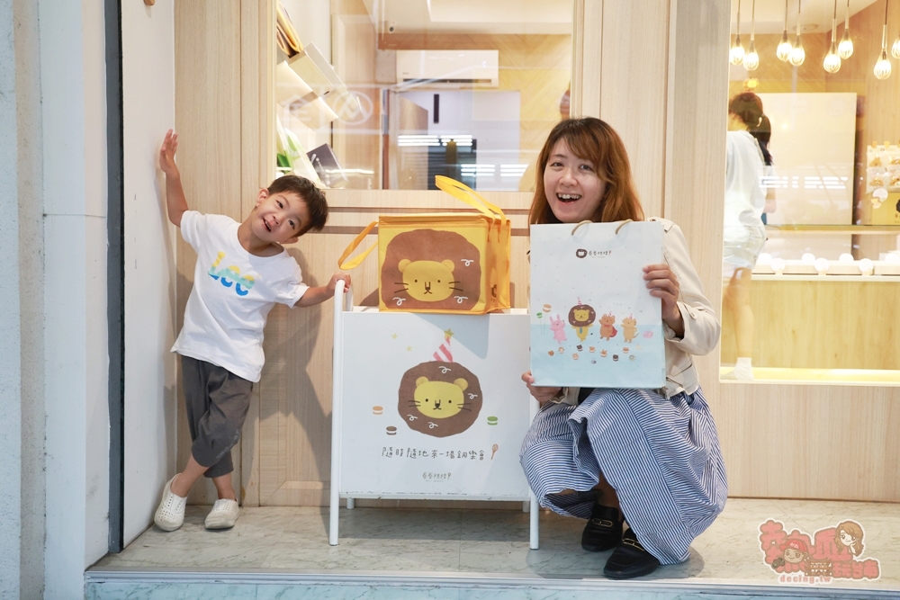 【台南甜點】卷卷烘焙:可愛甜點專賣店,聖誕生乳銅鑼燒來啦,冏餅人麋鹿呆萌好可愛~