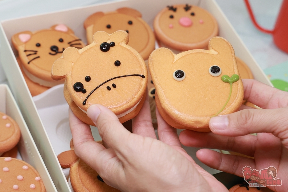 【台南甜點】卷卷烘焙:可愛甜點專賣店,聖誕生乳銅鑼燒來啦,冏餅人麋鹿呆萌好可愛~