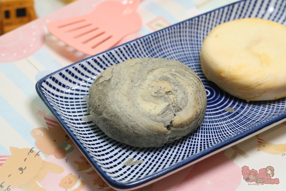 【台南甜點】卷卷烘焙:可愛甜點專賣店,聖誕生乳銅鑼燒來啦,冏餅人麋鹿呆萌好可愛~