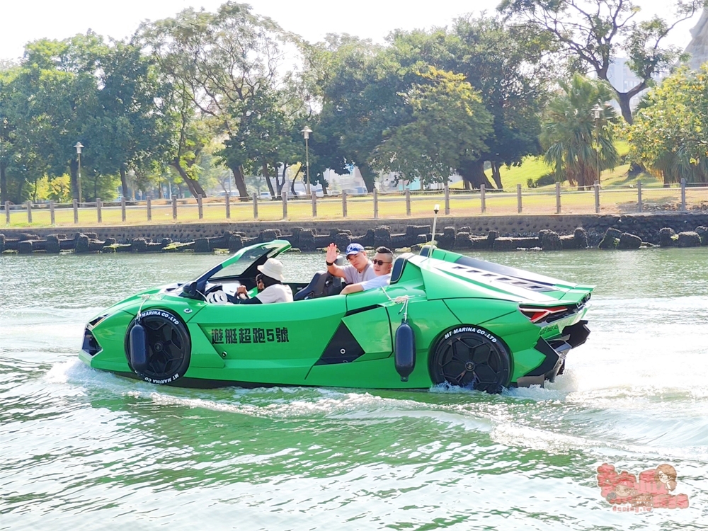 【台南旅遊】有艇俱樂部:台南唯一水上超跑,不用飛杜拜也能享受敞篷遊艇在水上的帥英姿,教你怎樣玩划算~