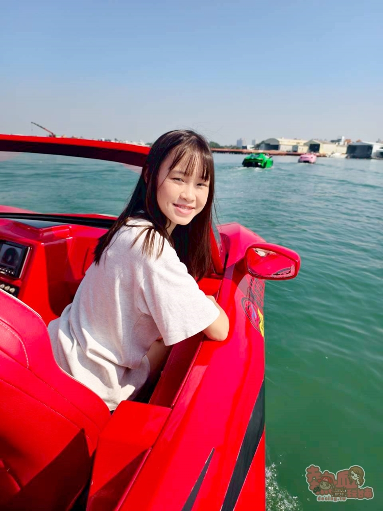 【台南旅遊】有艇俱樂部:台南唯一水上超跑,不用飛杜拜也能享受敞篷遊艇在水上的帥英姿,教你怎樣玩划算~