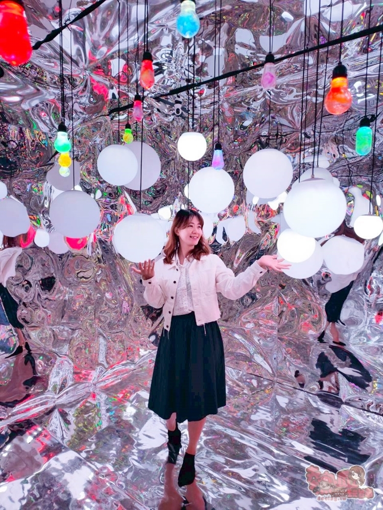 【台南美食】萬霧小籠湯包:全台最美小籠湯店在台南永康,teamLab沉浸式藝術空間太夢幻,小籠湯包爆汁又好吃~