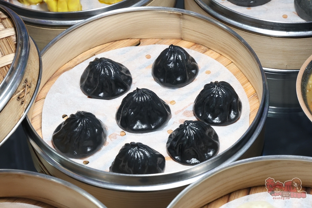 【台南美食】萬霧小籠湯包:全台最美小籠湯店在台南永康,teamLab沉浸式藝術空間太夢幻,小籠湯包爆汁又好吃~