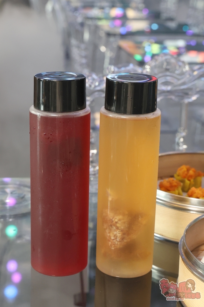 【台南美食】萬霧小籠湯包:全台最美小籠湯店在台南永康,teamLab沉浸式藝術空間太夢幻,小籠湯包爆汁又好吃~